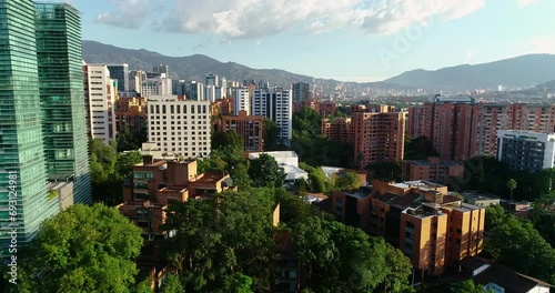 Wallpaper Mural A film while moving toward the center of Medellin city.   Torontodigital.ca