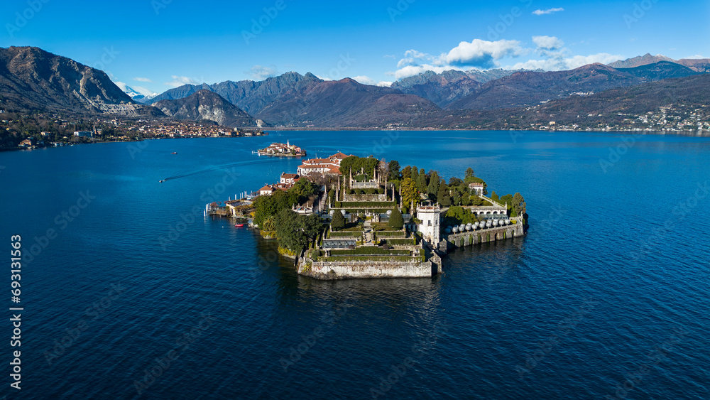 Aerial view of the Borromee islands on Lake Maggiore - obrazy, fototapety, plakaty 
