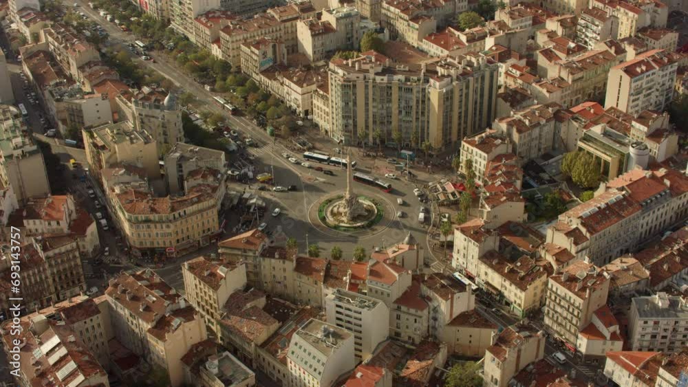 vue aérienne de la place castellane à marseille