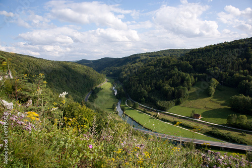 Blick ins Wiesenttal in der Fränkischen Schweiz im Sommer photo