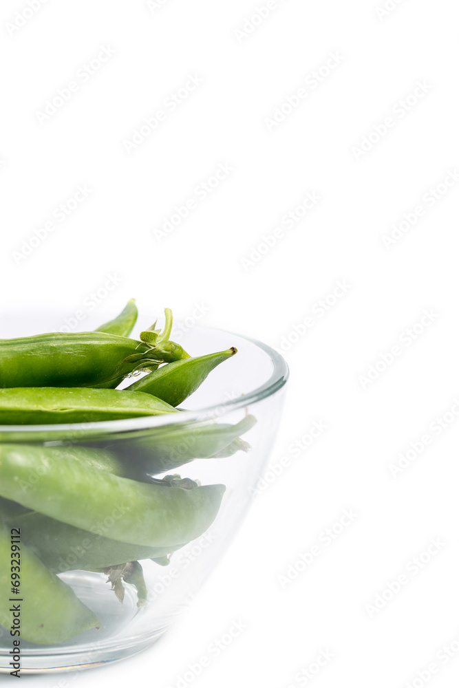 Green and tasty peas for cooking, vegetables for healthy eating, fresh peas, fresh vegetables for vegetarianism Green and tasty peas for cooking, vegetables for healthy eating, fresh peas, fresh vegetables for vegetarianism