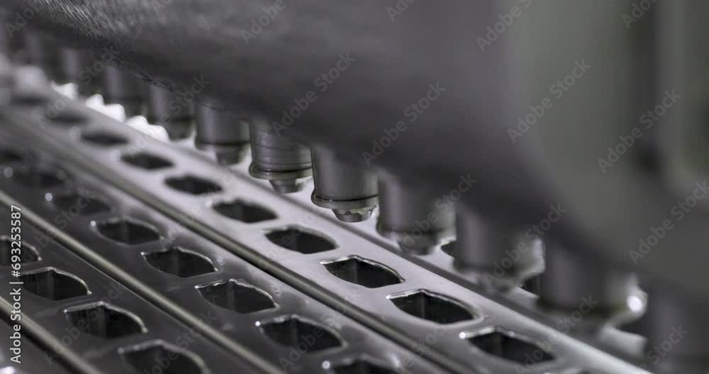 Vidéo Stock Industrial ice cream production process and manufacturing. Technology and automation