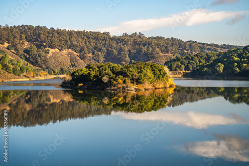 Lake Chabot Regional Park. Autumn landscape.