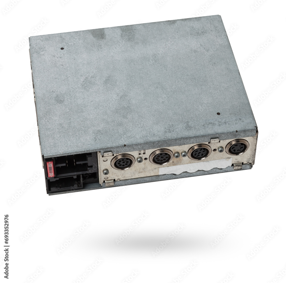 Obraz premium car engine control unit with metal elements on a white isolated background is the connecting center of various subsystems, units and assemblies. Monitoring the state of the moment. Spare part