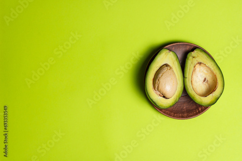 Healthy ripe avacado for proper nutrition and vigaterians, avacado for nutrition of athletes, avacado rich in vitamins
