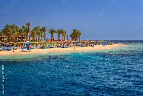 Fototapeta Naklejka Na Ścianę i Meble -  Beautiful scenery of the Red Sea coast at Port Ghalib in Egypt, Africa.