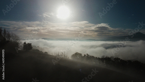 La nebbia agli irti colli