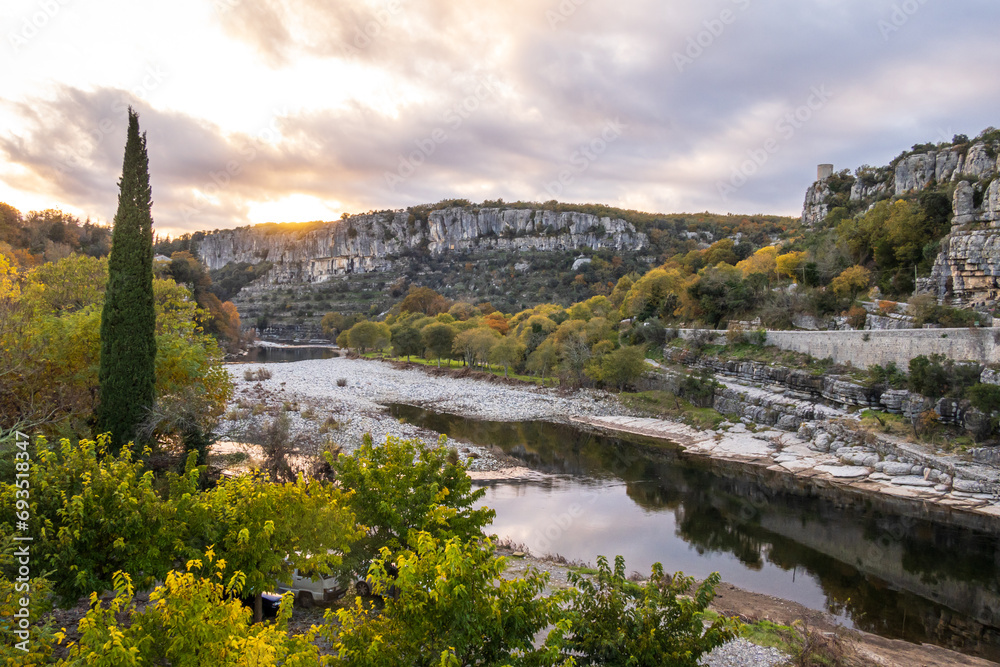 Obraz premium Panorama from the medieval village of Balazuc over Ardèche river. Photography taken in France