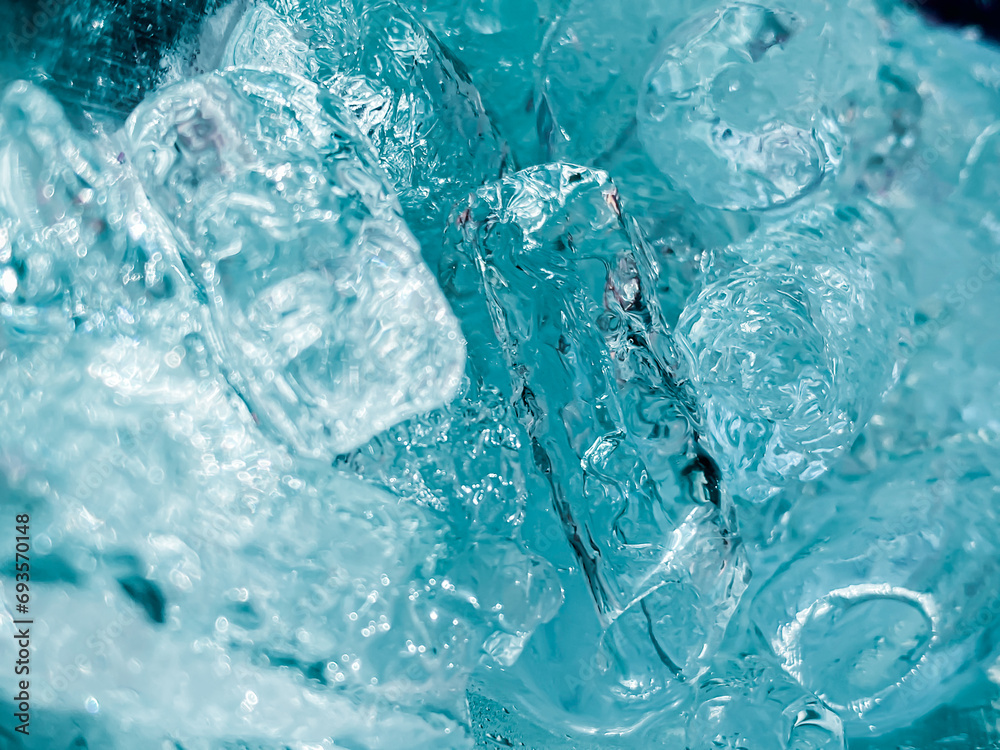 icecubes background,icecubes texture,icecubes wallpaper,ice helps to feel refreshed and cool water from the icecubes helps the water refresh your life and feel good.ice drinks for refreshment business