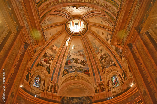 Madrid, la cupola della Basilica Reale di San Francesco il Grande - Spagna photo