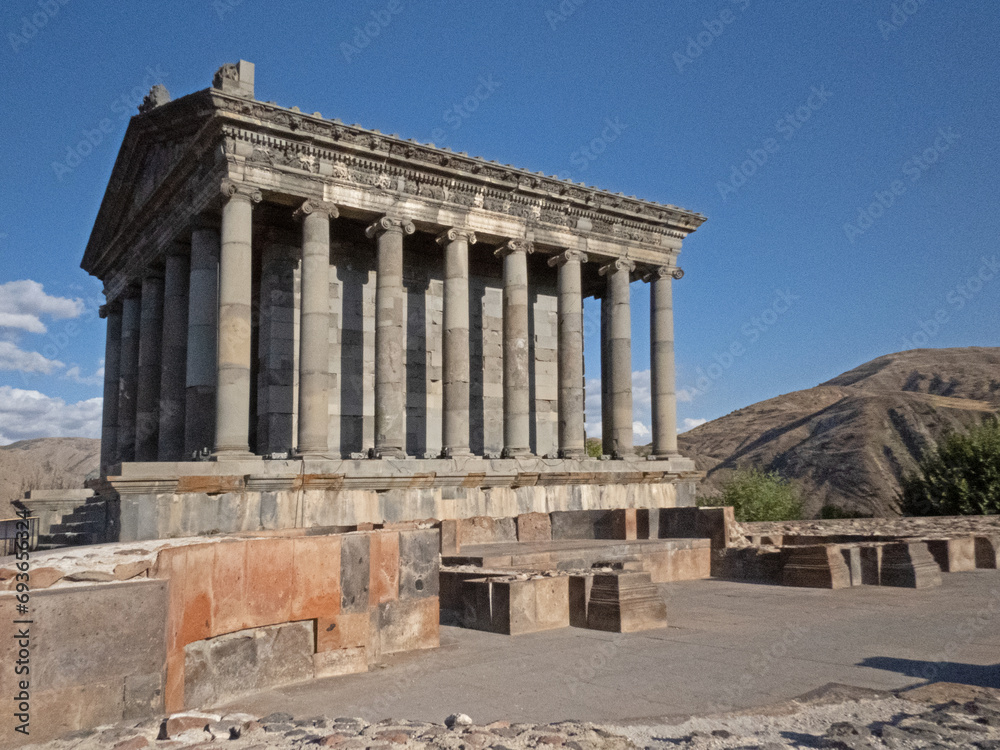 Obraz premium Hellenistic Temple of Garni, Armenia