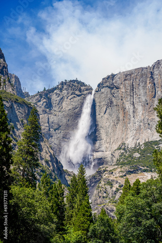 yosemite falls in yosemite