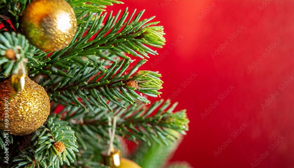  Christmas tree and red background 