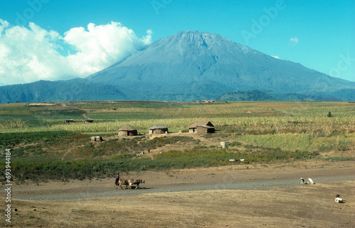 Mont Méru,  Parc national d'Arusha, Tanzanie photo