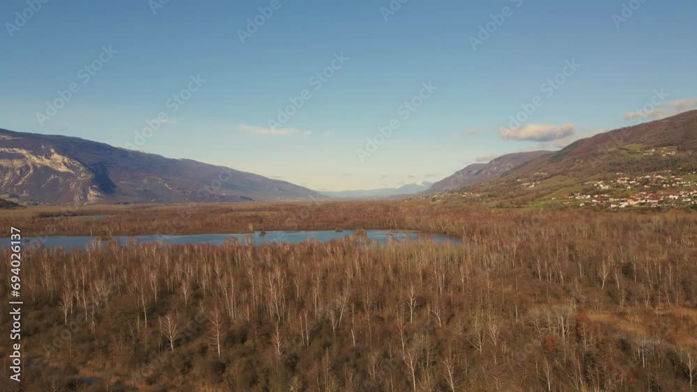 Vue aérienne des inondations de la plaine de Chautagne, Savoie, France le 15 décembre 2023 Vue aérienne des inondations de la plaine de Chautagne, Savoie, France le 15 décembre 2023