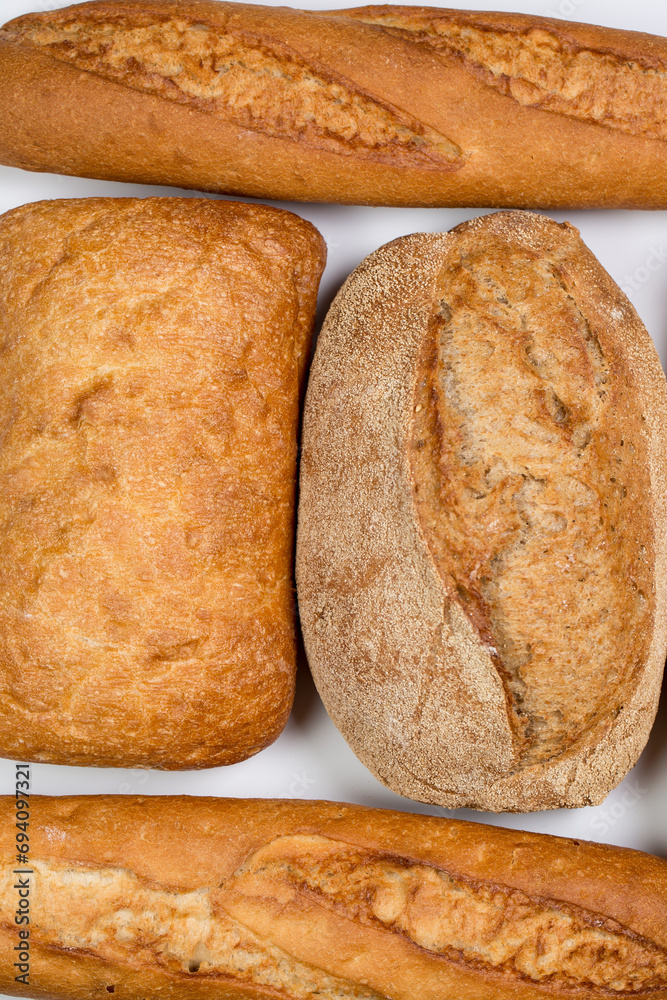 Fresh loaves of bread, various breads for toasts and sandwiches, delicious crispy breads, gluten-free breads, fresh flour and wheat breads Fresh loaves of bread, various breads for toasts and sandwiches, delicious crispy breads, gluten-free breads, fresh flour and wheat breads