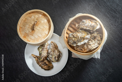 むし牡蠣料理 Photo of delicious steamed fresh oysters