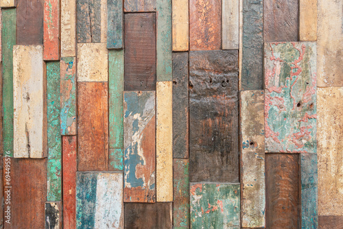 Panorama de vieilles planches de vieux bois coloré pour création d'arrière-plan.	 photo
