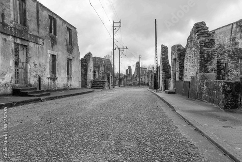 Ville abandonnée en noir et blanc