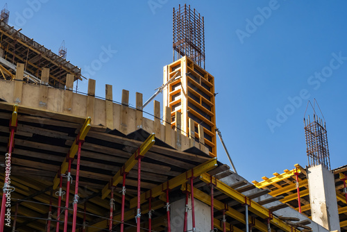 Construction industry. Buil...