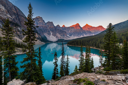 Sunrise at Lake Moraine, Banff National Park, UNESCO World Heritage Site, Alberta, Rocky Mountains, Canada