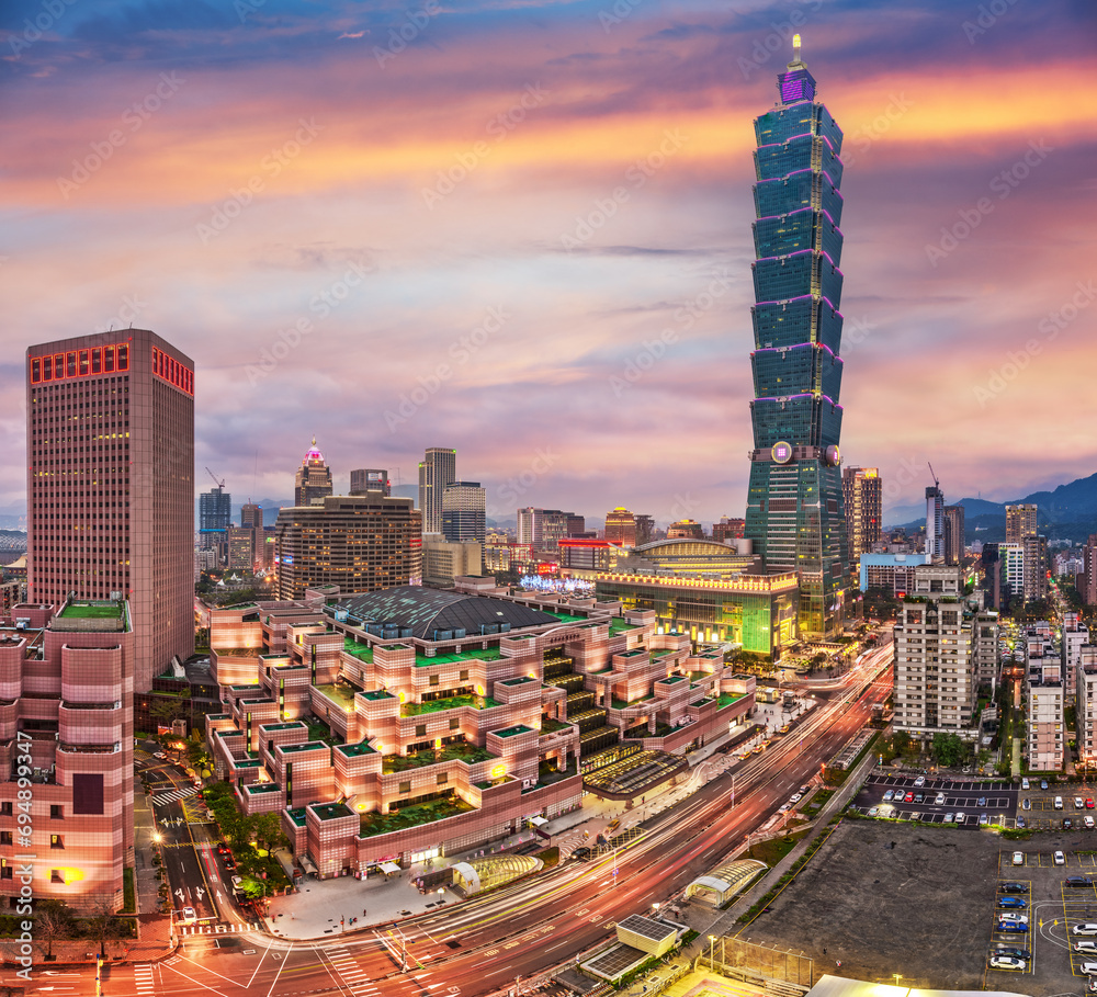 Obraz premium Taipei, Taiwan Cityscape at Dusk