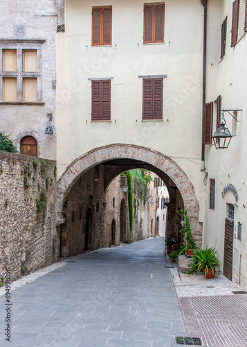 Fototapeta Naklejka Na Ścianę i Meble -  Spoleto, Italy - one of the most beautiful villages in Central Italy, Spoleto displays a wonderful Old Town, with narrow streets and alleys 
