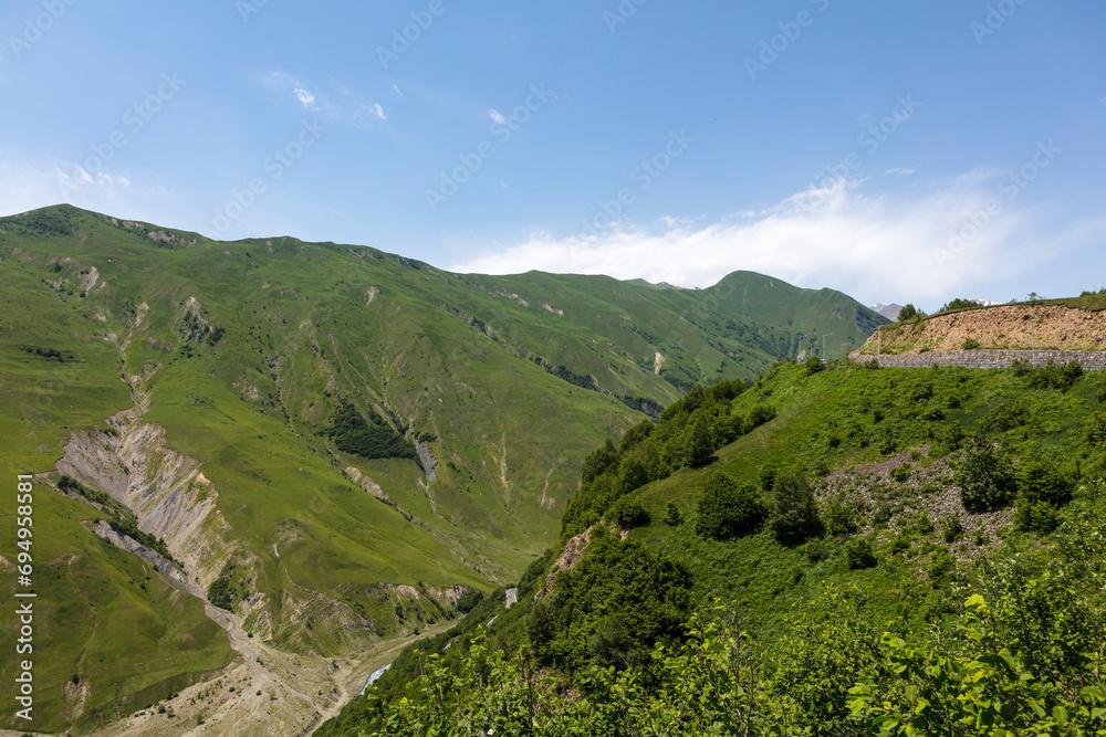 Fototapeta premium Georgia landscapes of the Georgian military road on a sunny autumn day