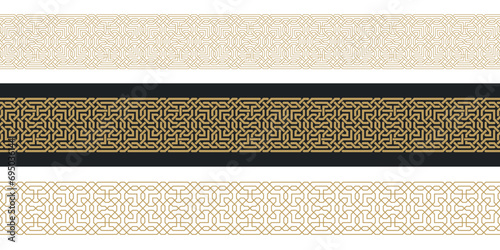 Seamless strokes pattern in authentic arabian style.