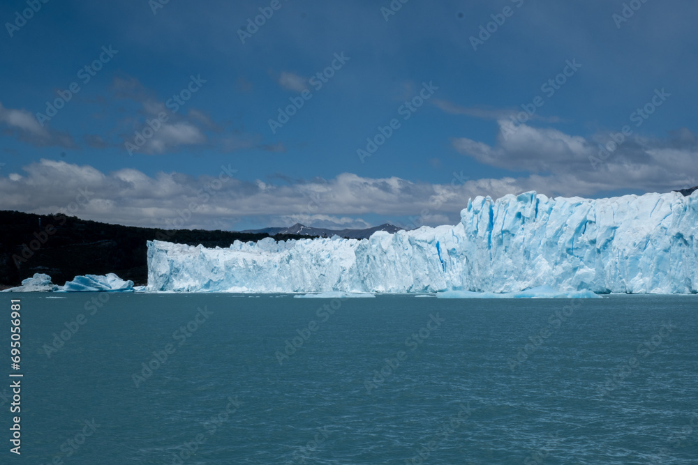Obraz premium Glacier Perito Moreno. Beautiful landscape in Los Glaciares National Park, El Calafate, Argentina