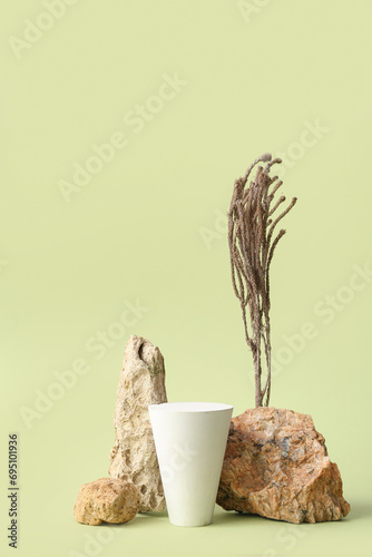 Natural product display wit...