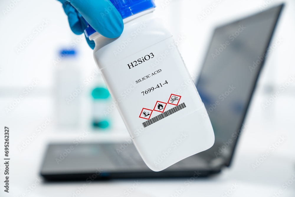 H2SiO3 silicic acid CAS 7699414 chemical substance in white plastic