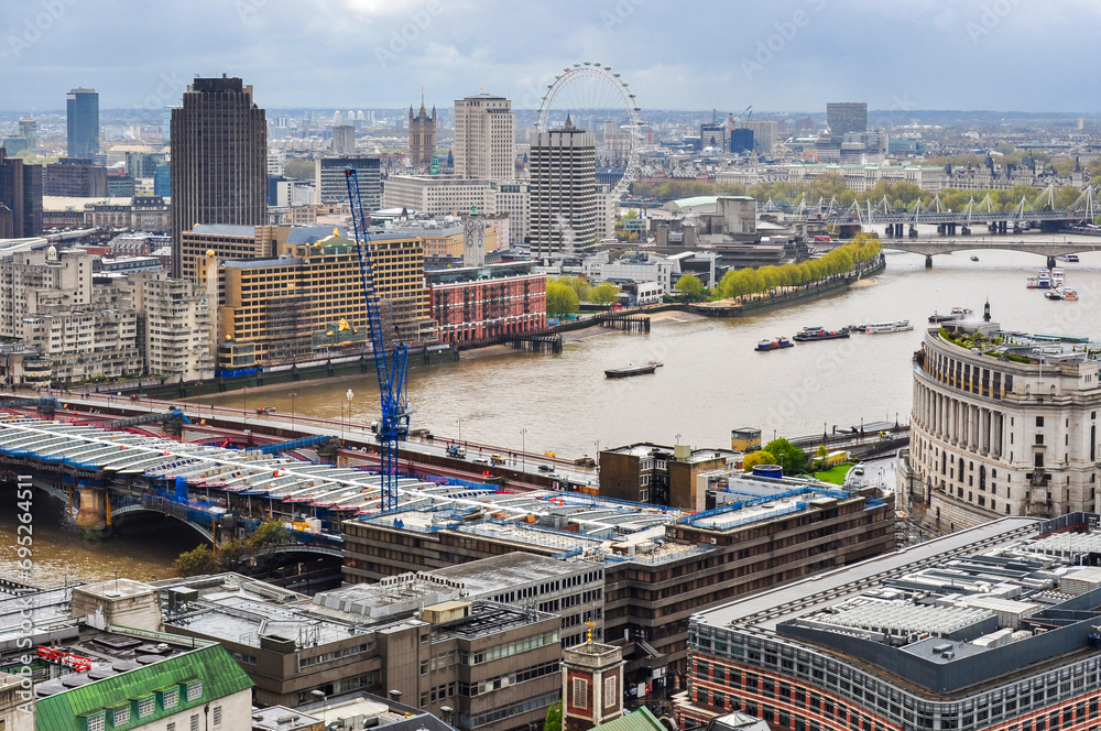 Fototapeta premium London cityscape and Thames river from St. Paul's cathedral top, UK
