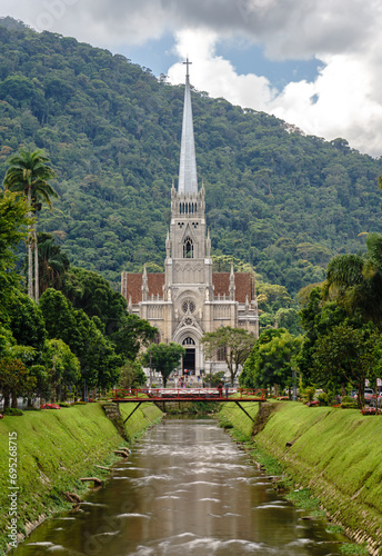 Stunning Long Exposure of Petropolis Cathedral and Canal