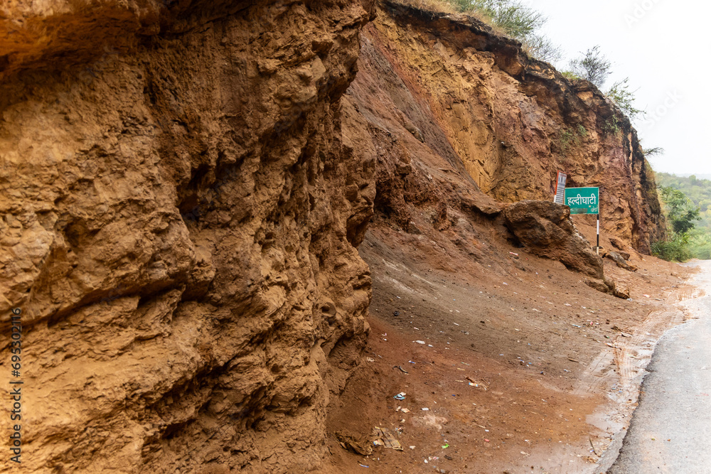 Obraz premium Haldighati is a historical mountain pass war place at rainy day from different angle