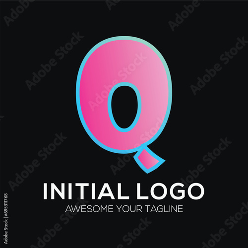 Q initial logo colorful gradient 