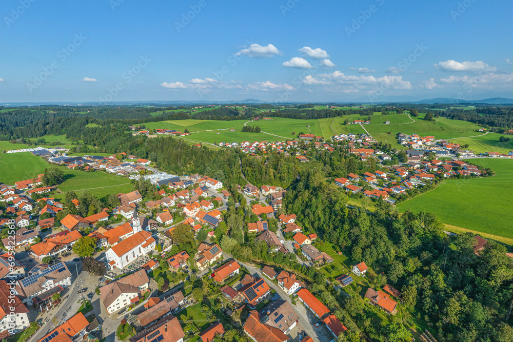 Die Gemeinde Görisried im Ostallgäu im Luftbild