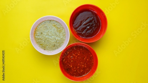 garlic, chili and tomato sauce