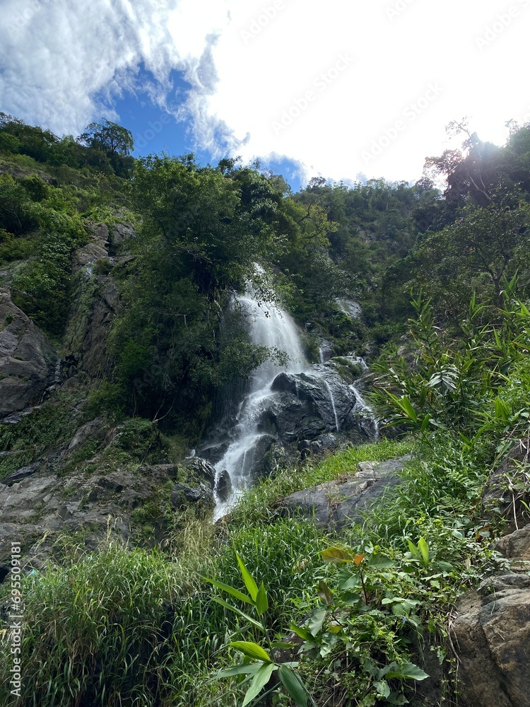 Obraz premium waterfall in the mountains