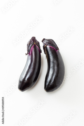 Wallpaper Mural 白背景にナス Torontodigital.ca