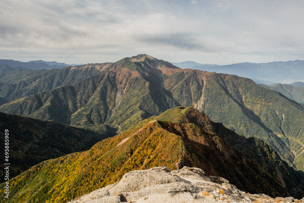 Fototapeta premium 秋の山岳風景