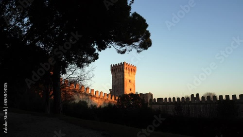 Il castello Carrarese ad Este, in provincia di Padova. Veneto, Italia photo
