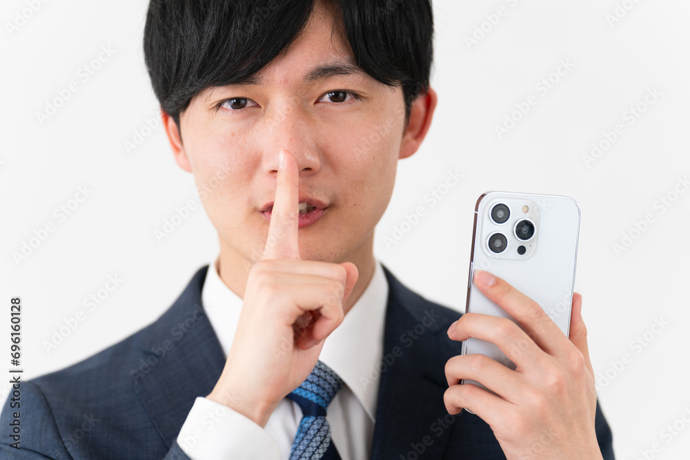 ビジネススーツを着ている若い男性 ビジネスイメージ
ビジネススーツを着ている若い男性 ビジネスイメージ