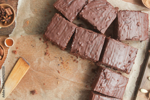 Lebkuchen Schokoladenlebkuchen Blechkuchen overhead