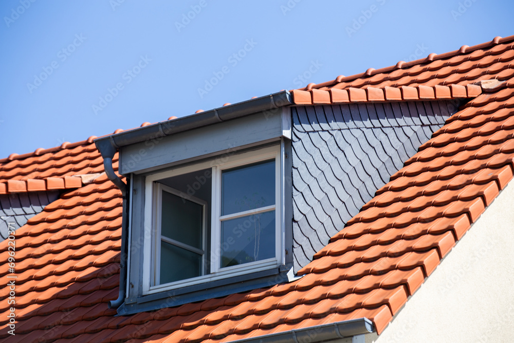 Dachgaube mit Schieferverkleidung Dachgaube mit Schieferverkleidung