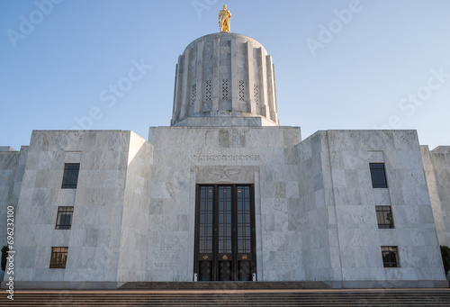 Oregon State Capitol building, State government office in Salem, Oregon photo