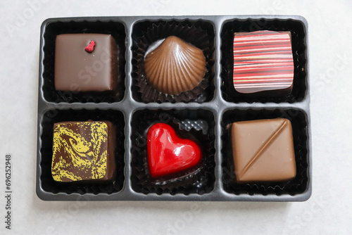 バレンタインのチョコレートアソートボックス