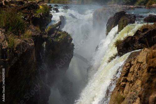 Epupa falls, la forza dell'acqua photo