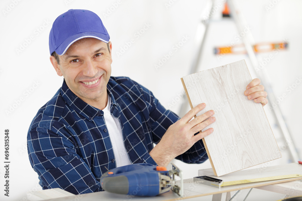 happy man shows the new laminate happy man shows the new laminate