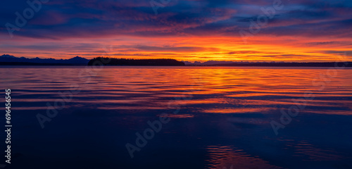Fototapeta Naklejka Na Ścianę i Meble -  Sunrise at Witter Beach on Whidbey Island, Washington State
